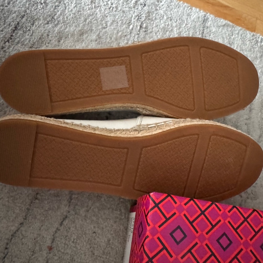 Tory Burch White Espadrilles with Perforated Design Napa Leather Never worn! - Picture 2 of 5